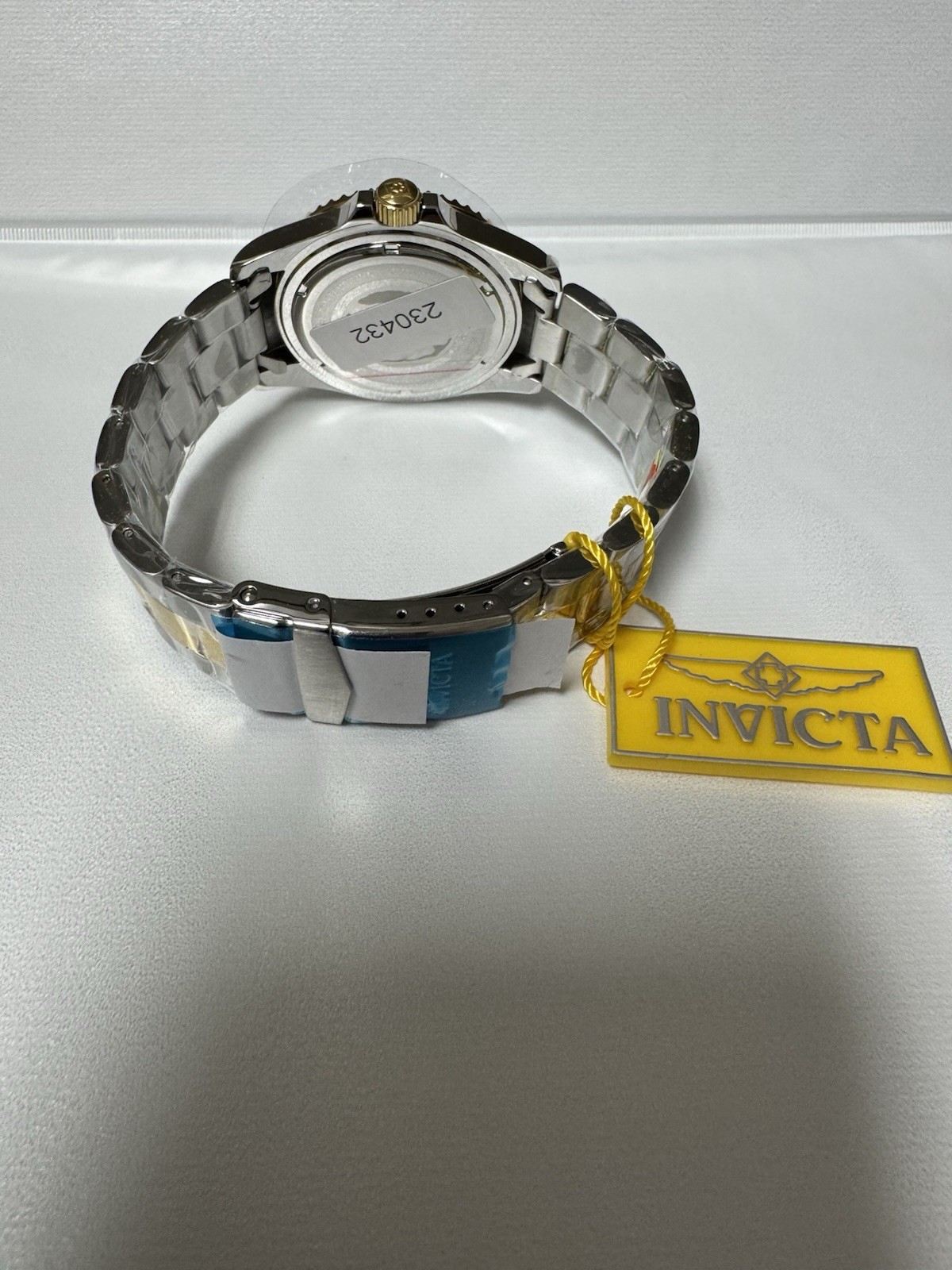 Invicta Pro Diver Men’s Two-Tone Blue Dial Quartz Date 100m Dress Watch