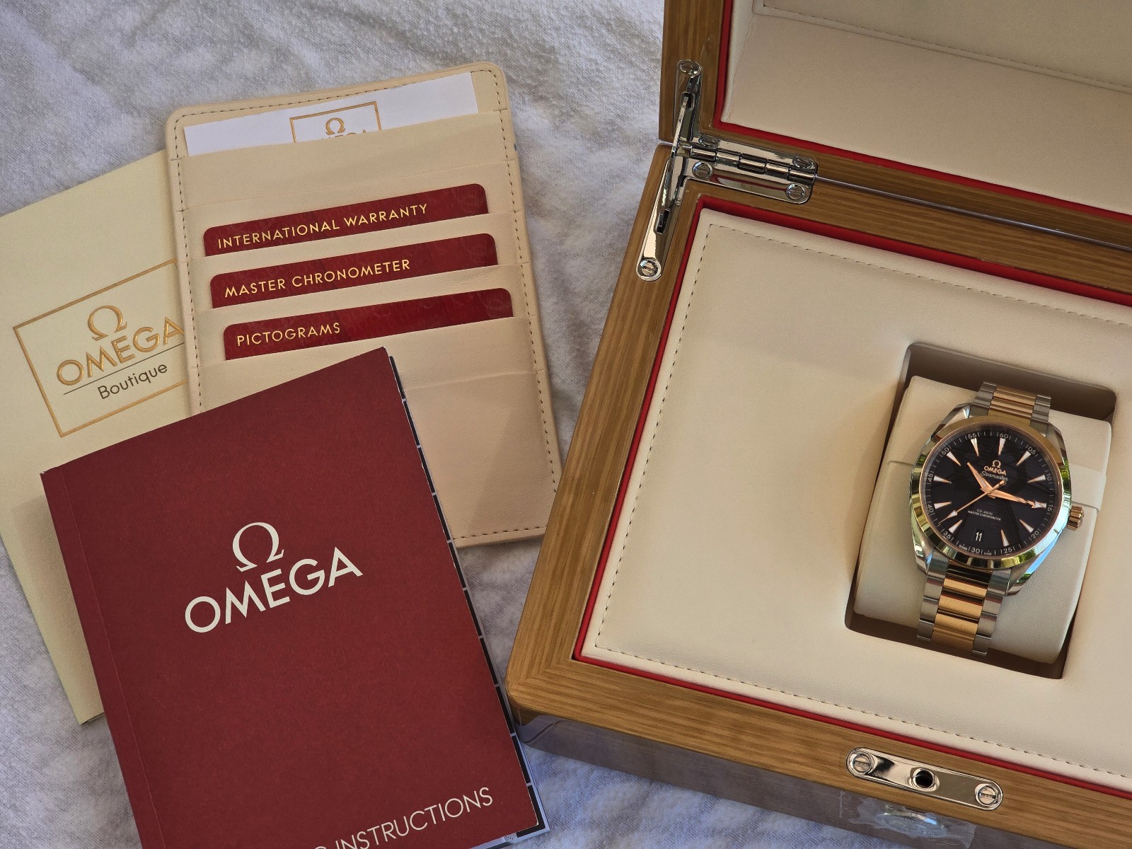 Omega Seamaster Aqua Terra 41mm Sedna Gold Steel Grey Dial 220.20.41.21.06.001