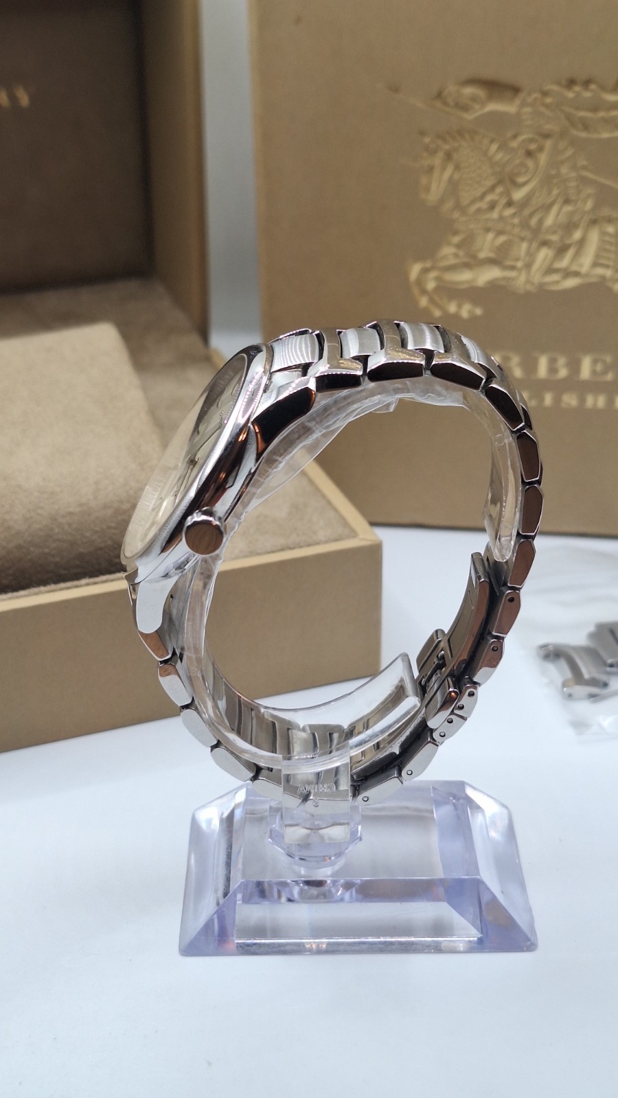 Burberry The Classic Silver Men’s Watch With Tan Coloured Dial BU10004