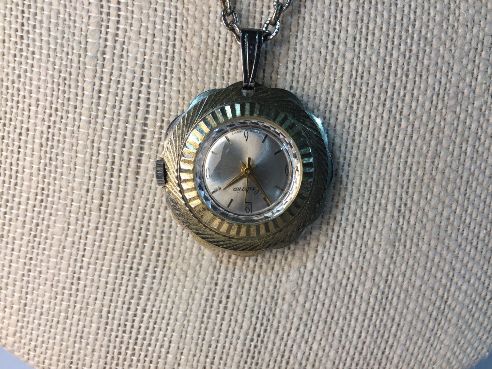 Vtg Criteron Pendant Necklace Watch 36mm Women Gold Tone Manual Wind Chain 11.5″