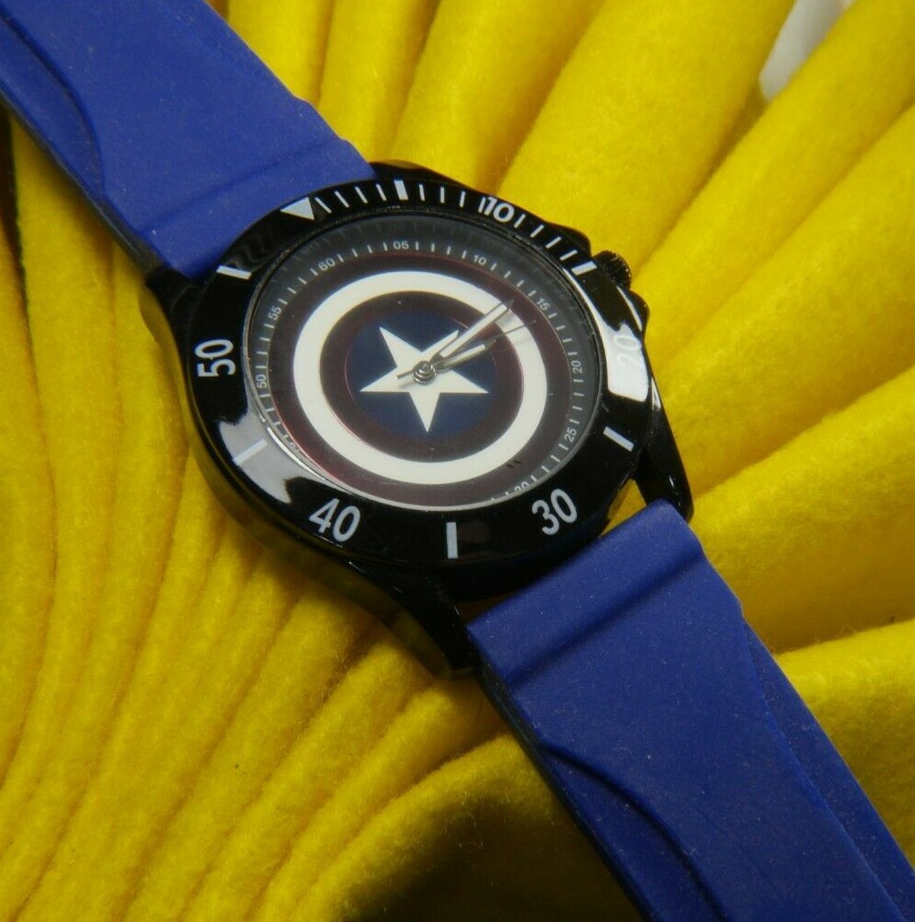MARVEL CAPTIAN AMERICA BLUE RUBBER/SILICONE band WATCH FRESH BATTERY WORKS A20