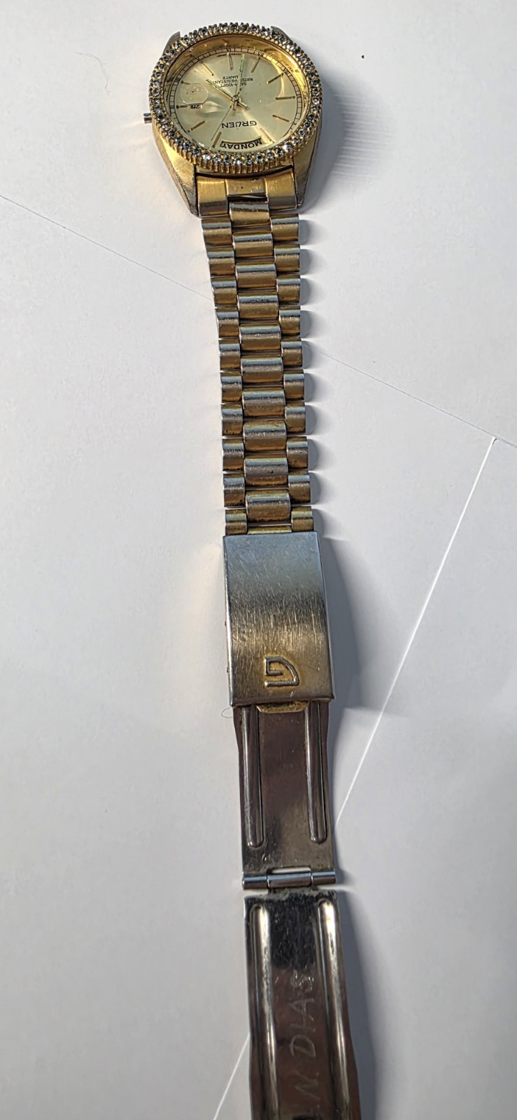 Gruen Quartz Day/Date Gold Tone Analog Wristwatch for REPAIR OR PARTS