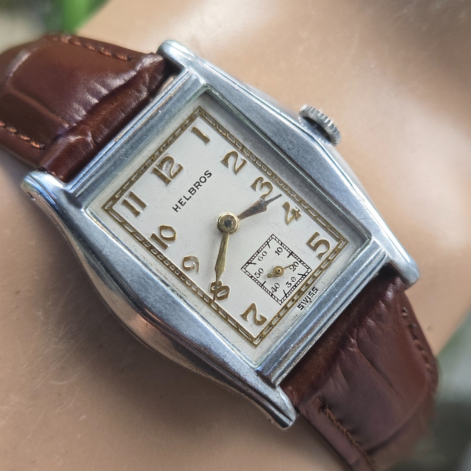 Vintage HELBROS men’s manual wind watch AS 970 Tonneau-shaped Number dial 1940s