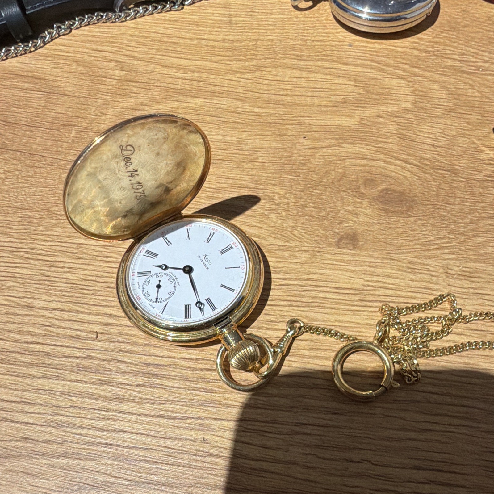 Keco 15 Jewel Full Hunter Yellow Gold Tone Pocket Watch White Roman Dial 47mm