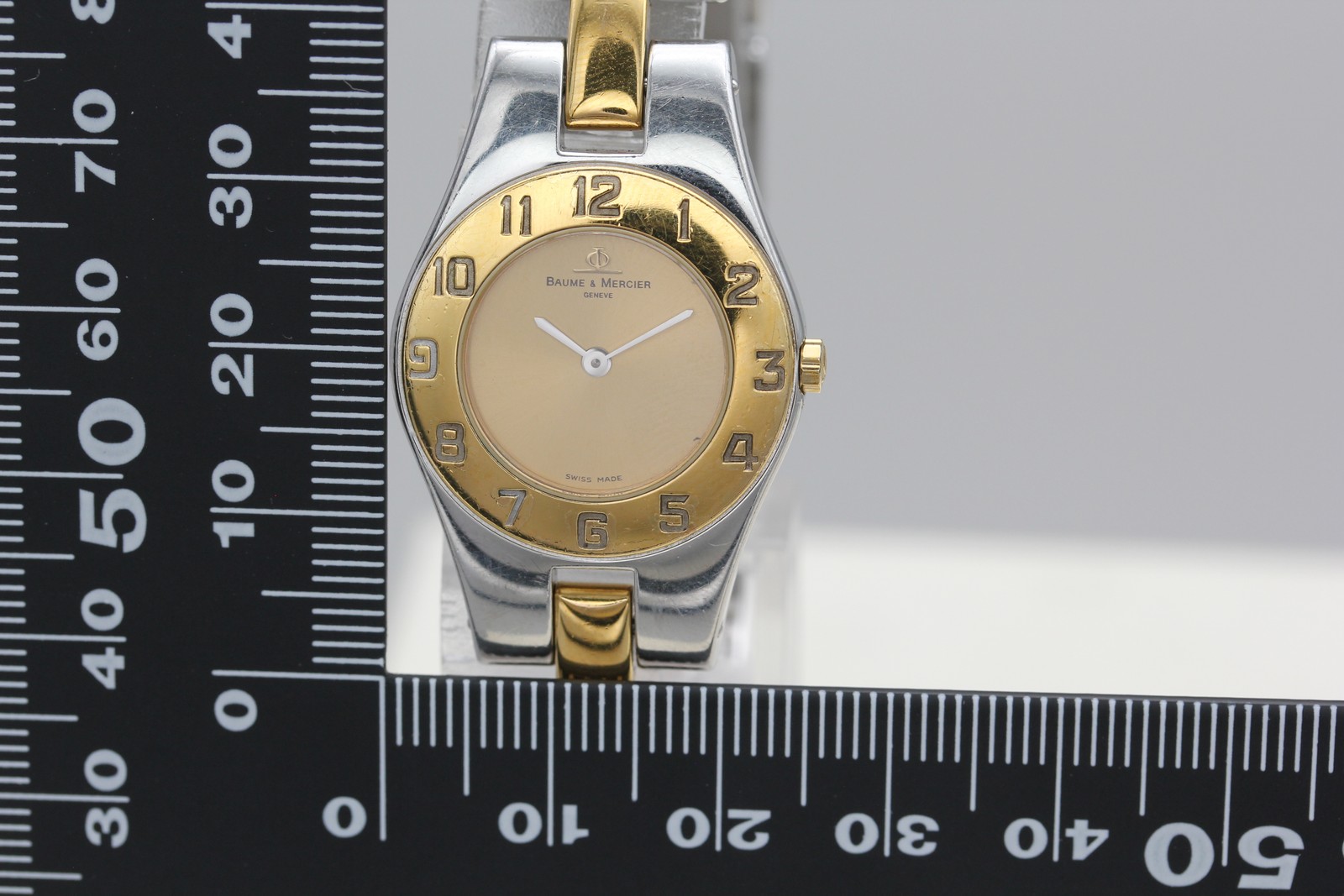 [Near MINT] Baume & Mercier Linea 5261 Cal.BM5095 Gold Dial 24mm Quartz Women’s