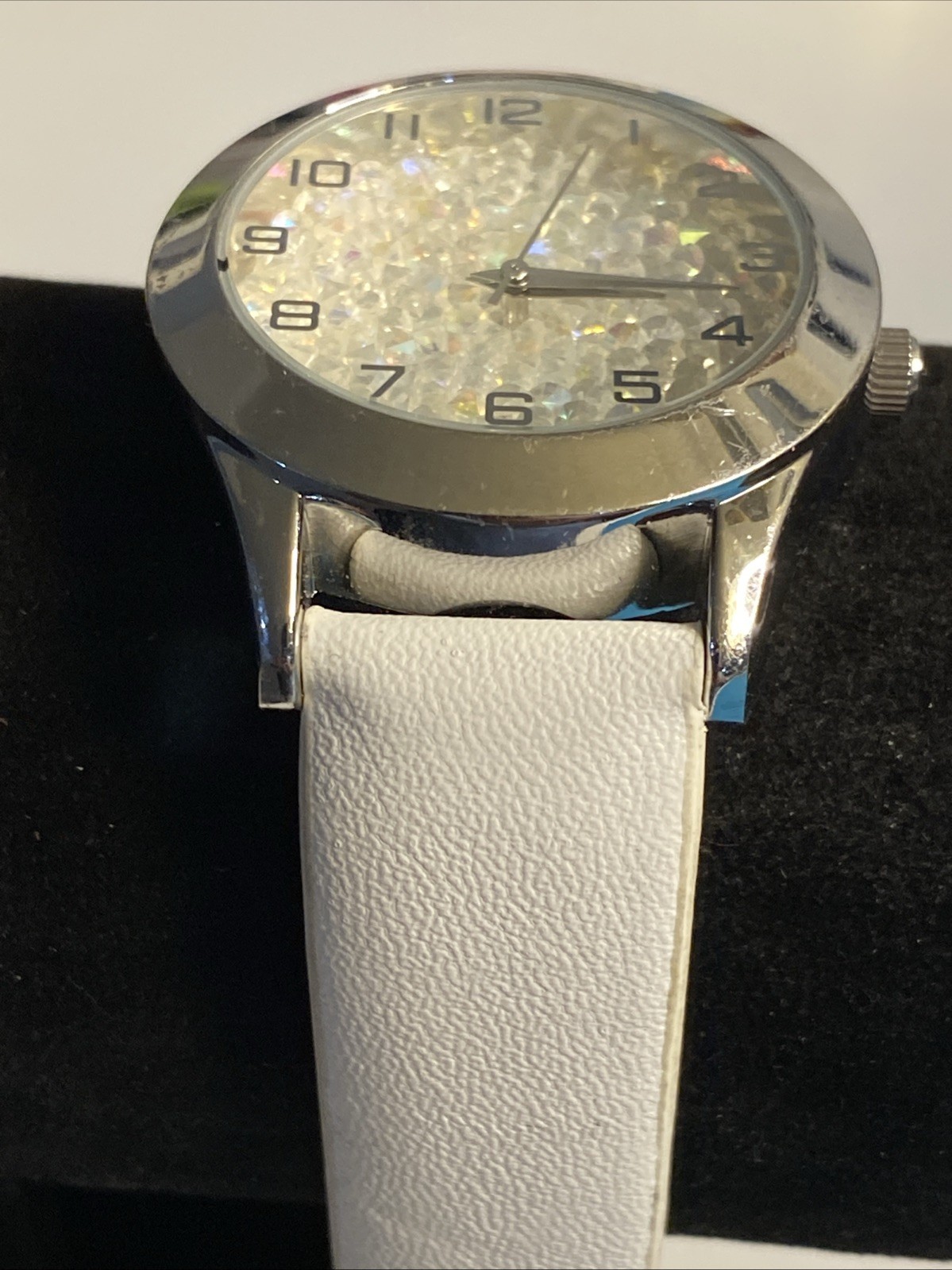 Unbranded Watch diamond Face White Band New Battery