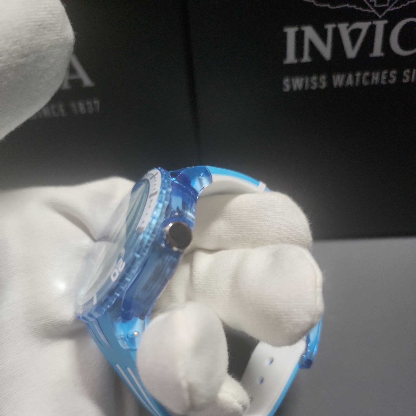 Invicta Men’s Watch Subaqua Quartz Blue and White Silicone Strap 44mm (69449)