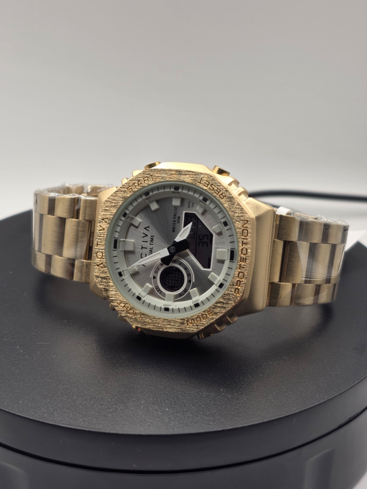 Activa by Invicta ACWM423-008 Analog Digital Unisex Watch 45.5mm Gold Tone NIB