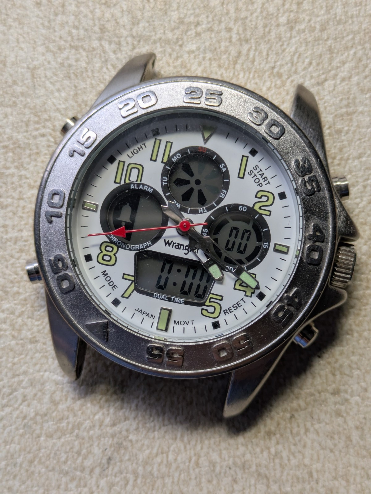 Wrangler Hero 91602BW Watch 30 Meters Water Resistant-FOR PARTS ONLY