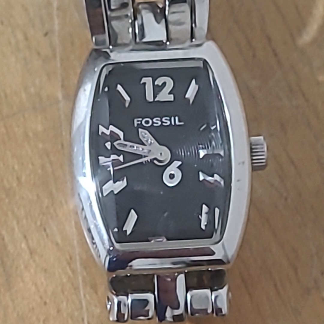FOSSIL Bracelet Watch ES-2013 New Battery READ FULL DESCRIPTION