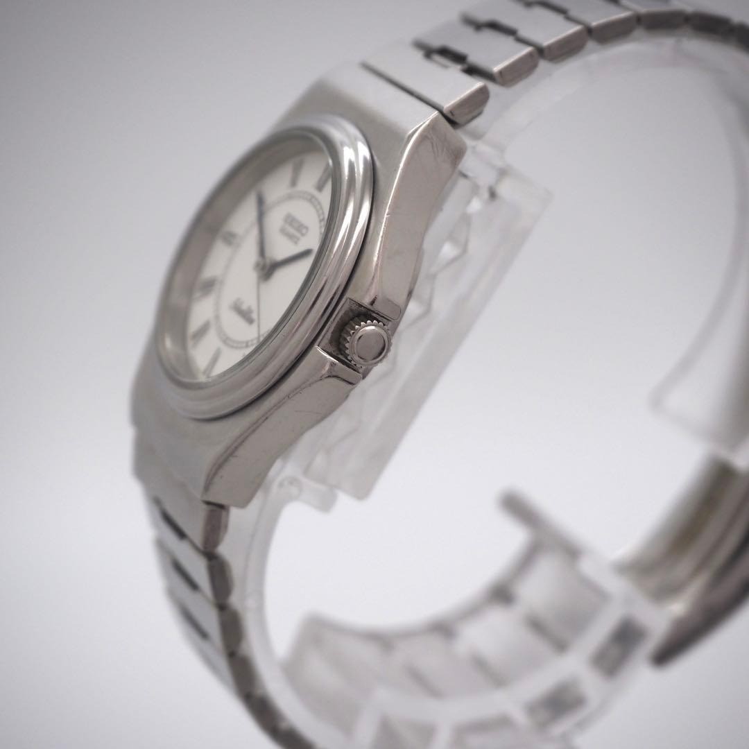 663 Working SEIKO watch ladies’ Silver Wave Silver White