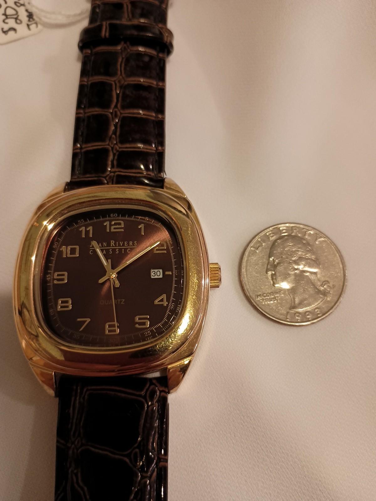 Vintage Joan Rivers Classics Gold Toned Large Faced Quartz Watch! Spectacular!!