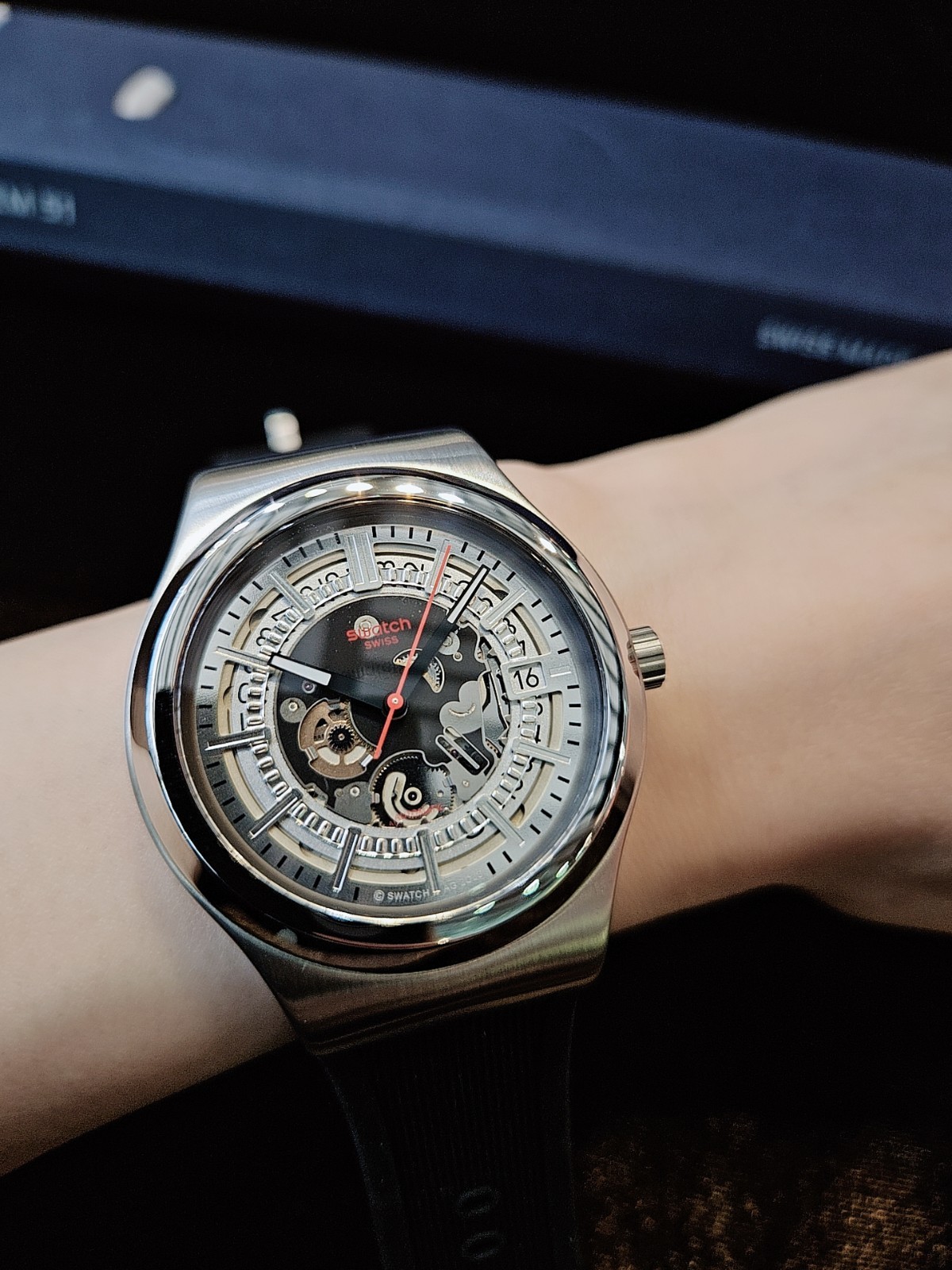 Swatch SISTEM 51 Automatic Irony SISTEM THROUGH AGAIN YIS431 NEW IN BOX