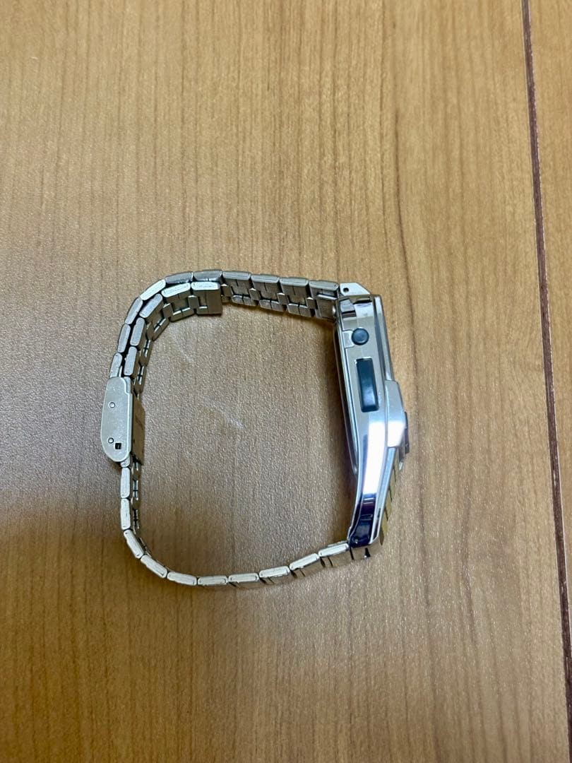 CASIO Data Bank DBC-630 Vintage Calculator Watch Silver Retro