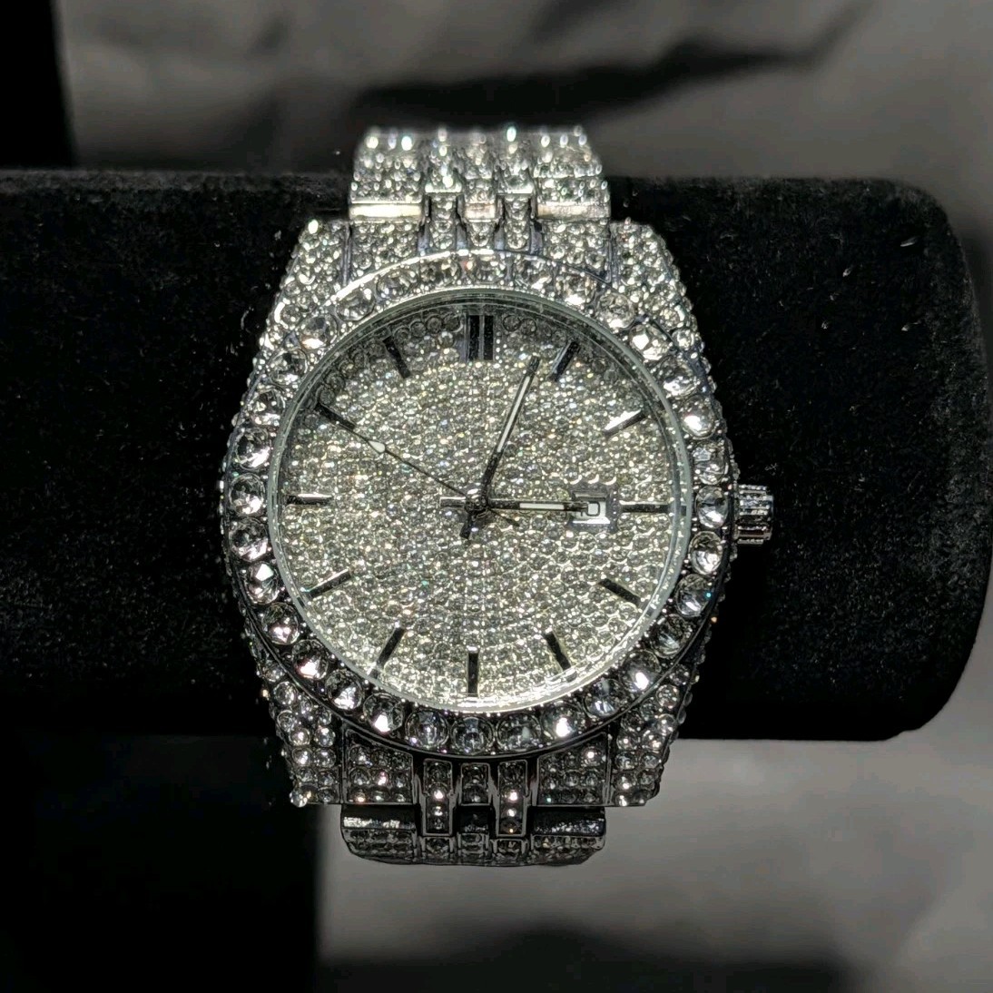 Silver Round AJ Luxury VVS Diamond Accent Date Indicator Roman Numerals Bra…