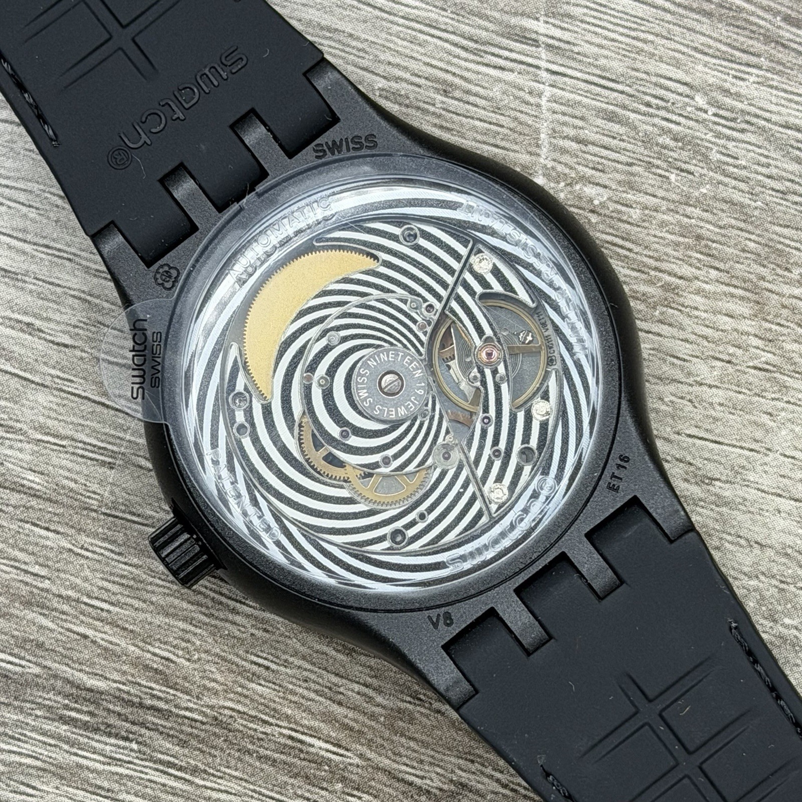 NEW✅AUTOMATIC✅ Swatch SISTEM CHIC Black Silicone Men’s Watch SUTB402