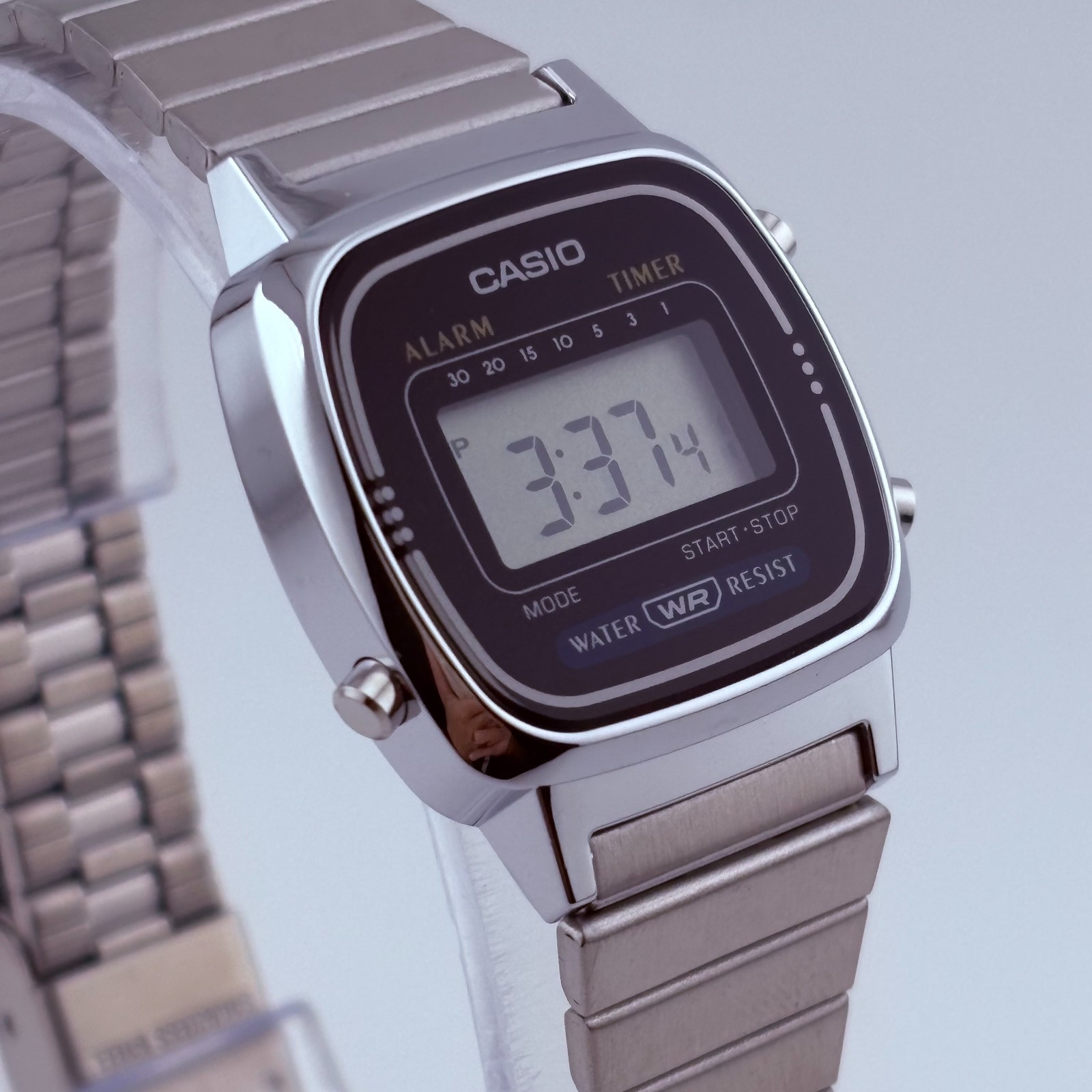 CASIO LA670W Casio Collection Women’s Watch Silver 23.9mm