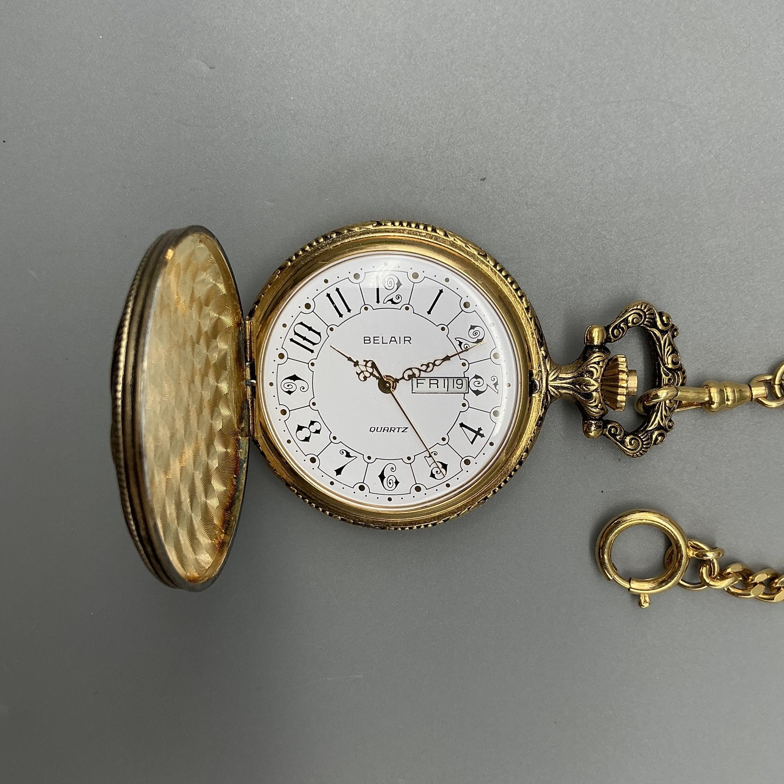 Belair Pocket Watch Men 42mm Gold Tone Full Hunter Day Date Chain Analog