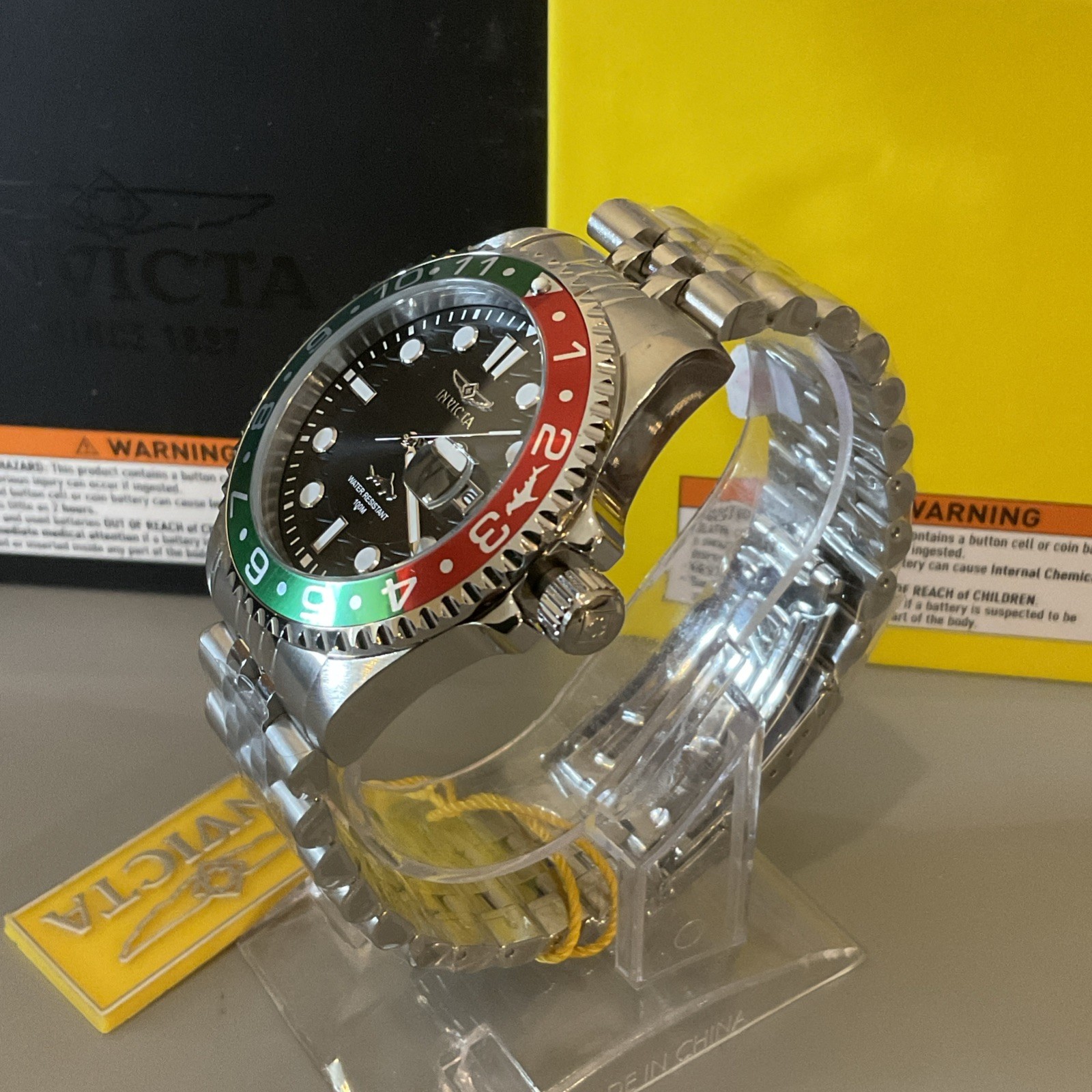 NEW Invicta Men’s Pro Diver Black Dial Red/Green Bezel Watch w/ Steel Band 36851