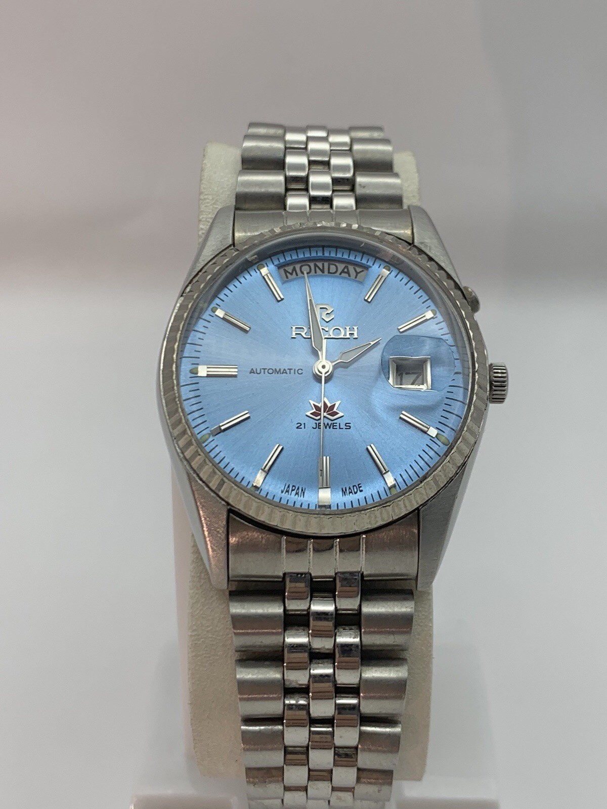Ricoh President 061121 Automatic 21 Jewels Ice-Blue Dial Men’s Wristwatch Japan.