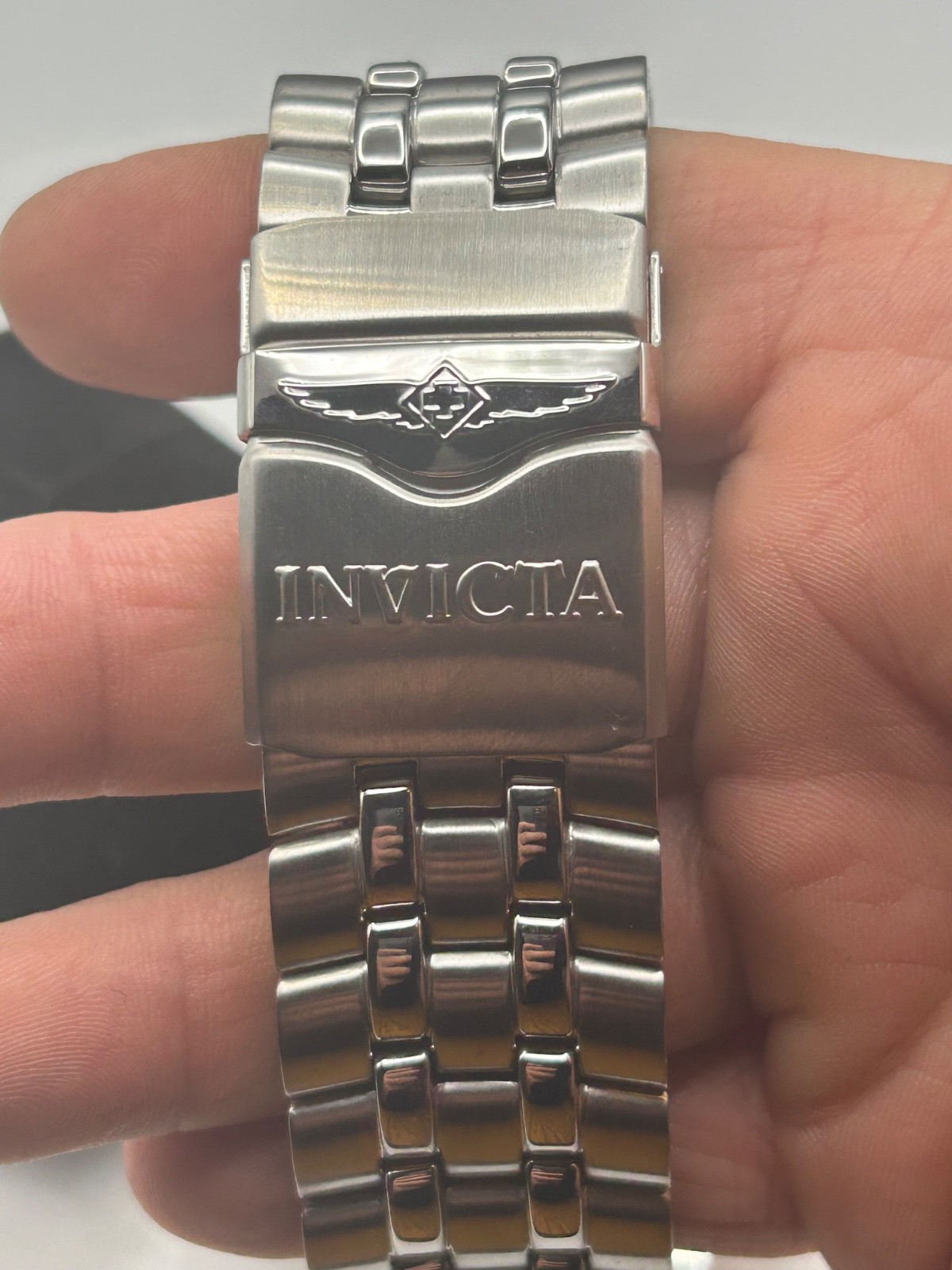 Invicta Pro Diver MDL 12357 never worn brand new battery