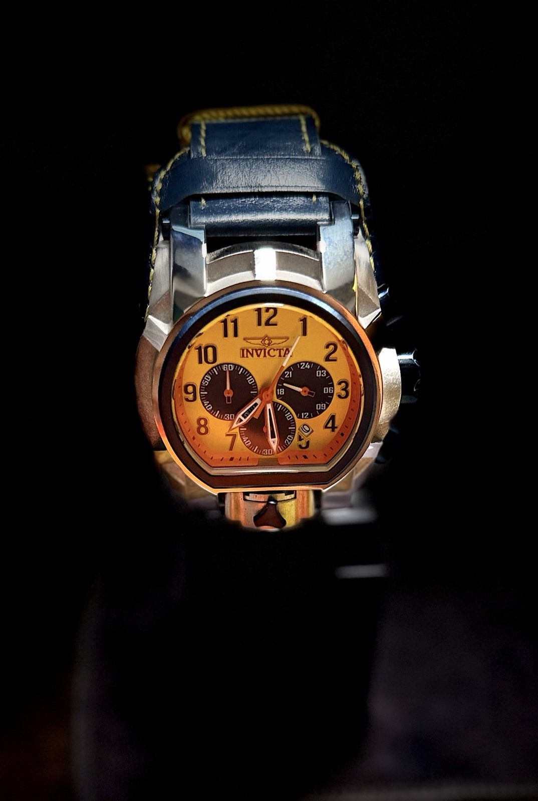 Invicta Puppy – Bolt Zeus Magnum Men’s Watch 37249