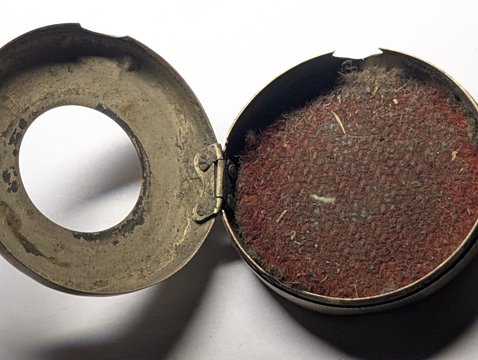 ANTIQUE CYLINDER POCKET WATCH WITH POCKET WATCH HOLDER
