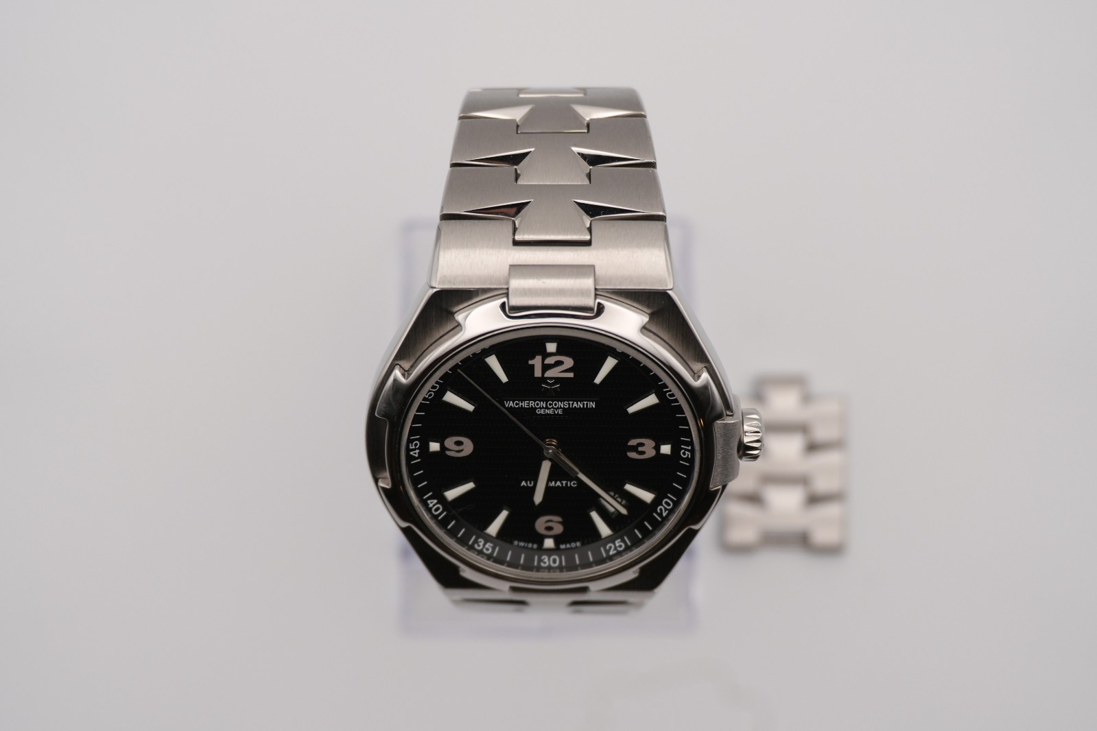 Vacheron Constantin Overseas 2nd Generation – Black – 47040 B01A-9094