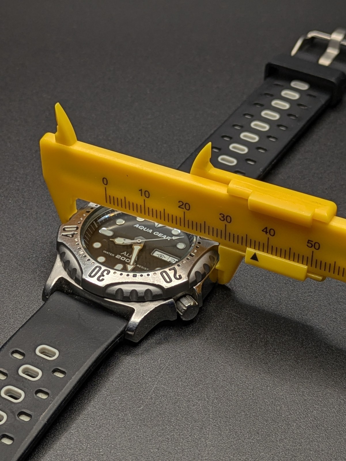 SEIKO ALBA Diver’s Quartz Watch Men’s V736-6A00 37.8mm New Battery Working
