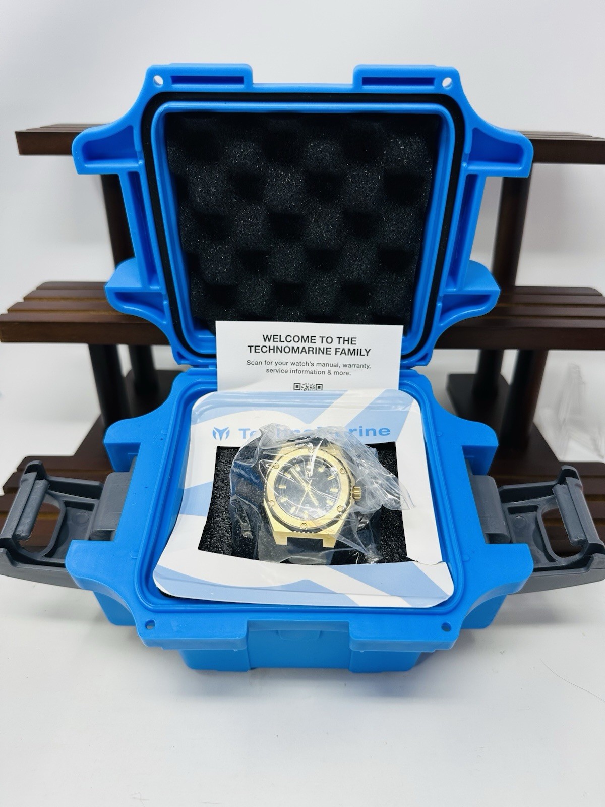 Technomarine Women’s Watch Coral Legacy Quartz TM-416056 With Dive Case $440
