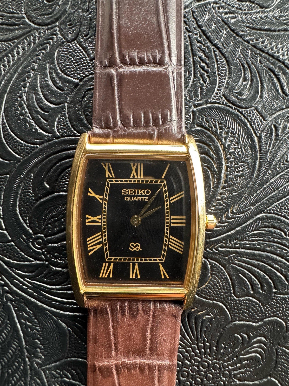 BLACK Dial Vintage Seiko Slim Quartz Men’s Wrist Watch