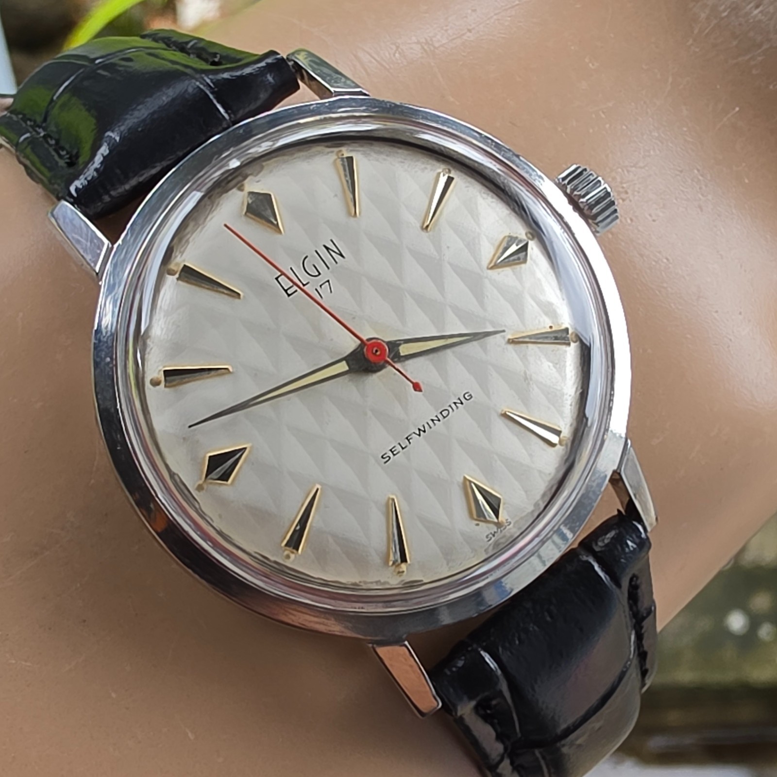 Rare Vintage ELGIN men’s automatic watch Diamond Pattern dial swiss 1960s
