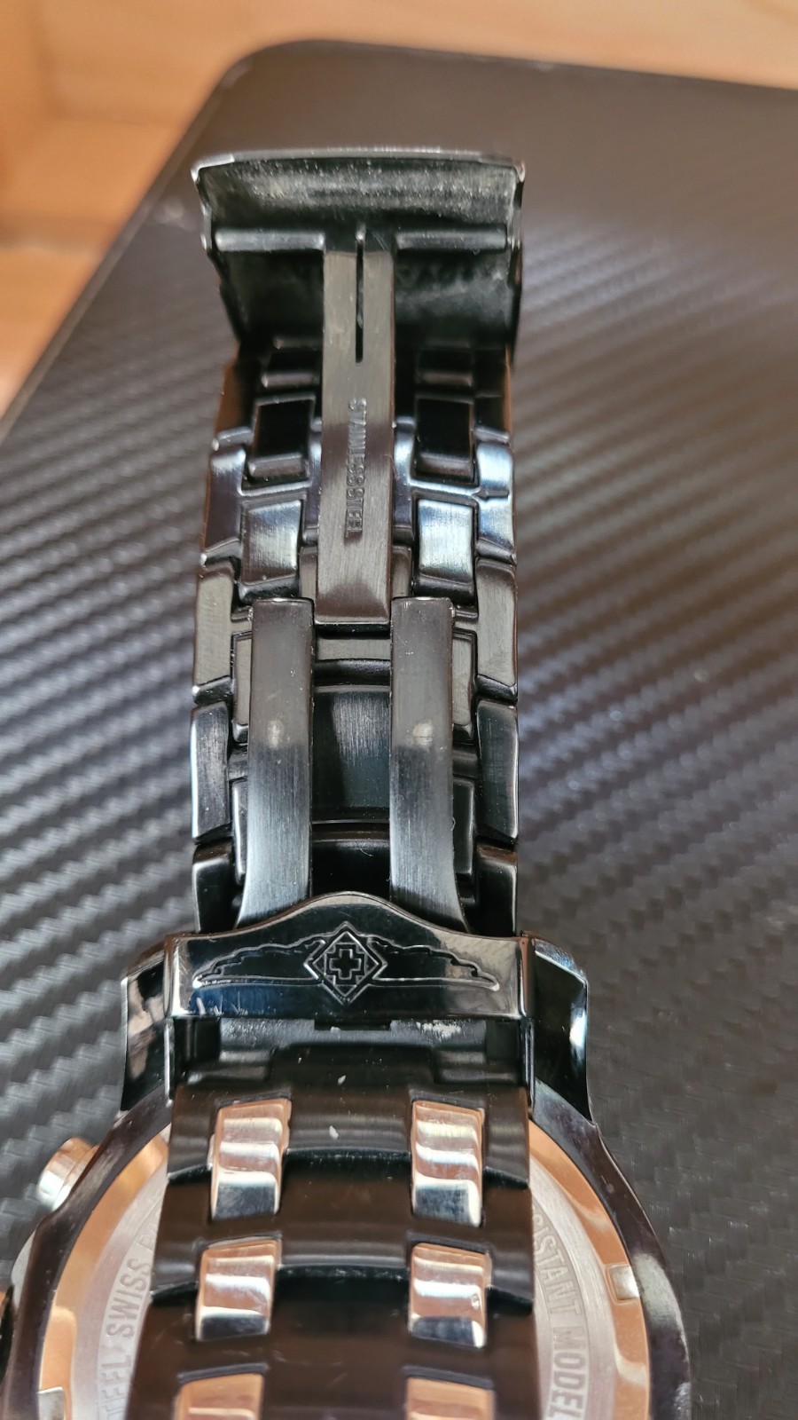 INVICTA 17084 PRO DIVER SCUBA CHRONOGRAPH SWISS CARBON FIBER DIAL MEN’S WATCH