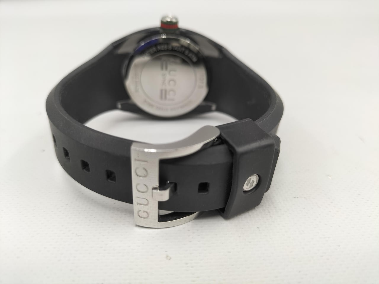Quartz Analog Watch Model Number YA137301 GUCCI