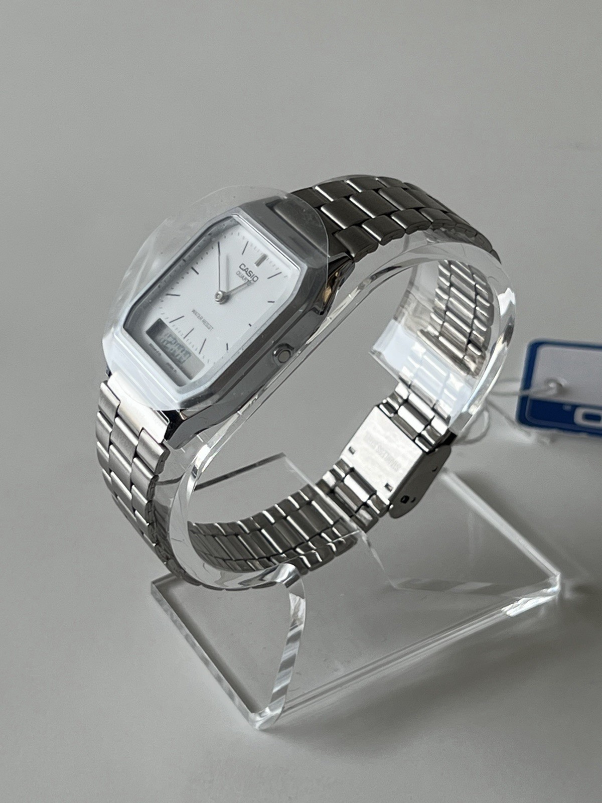 Casio AQ-230A-7DMQ Silver Resin Case with Silver Stainless Steel Band, Unisex…