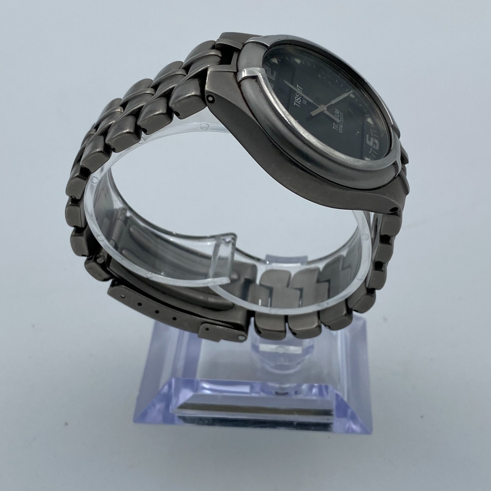 Tissot Titanium T690 Mens Watch