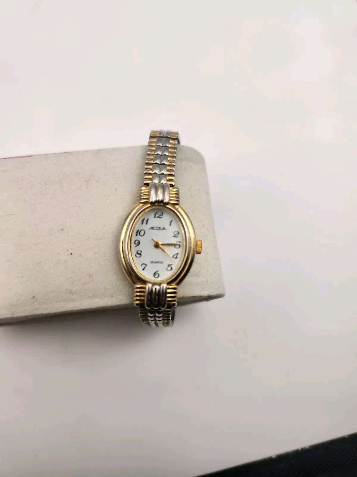 Women’s Acqua Quartz Watch. U7