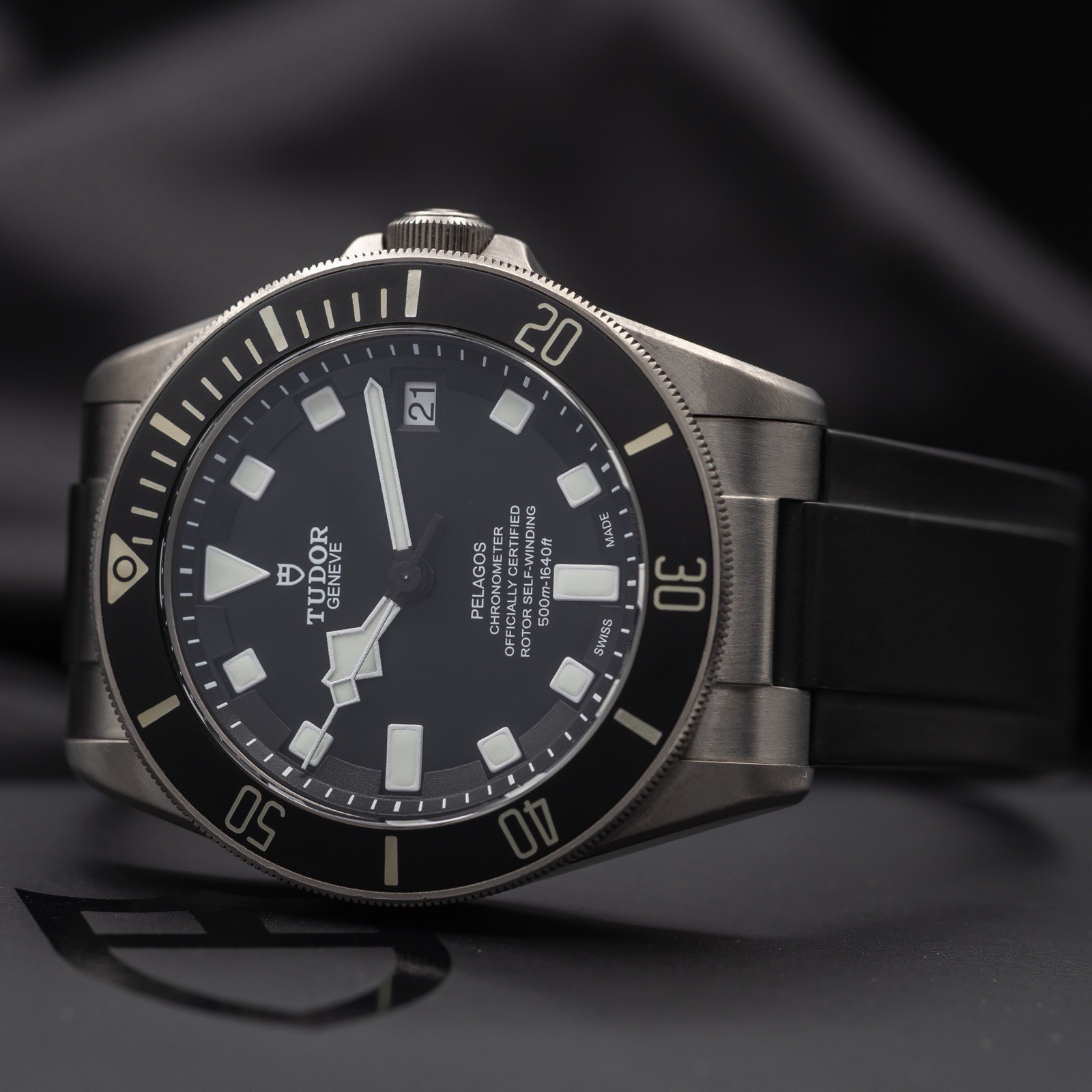 TUDOR Pelagos 42 Titanium Black Dial 25600TN Full Set – Unworn Bracelet