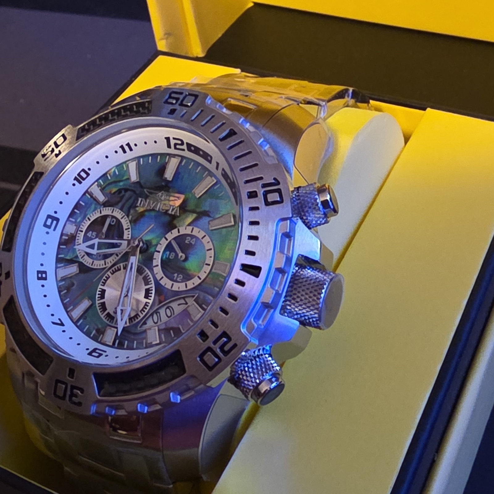 Invicta Pro Diver SCUBA Men’s Watch w/Abalone Dial 51mm