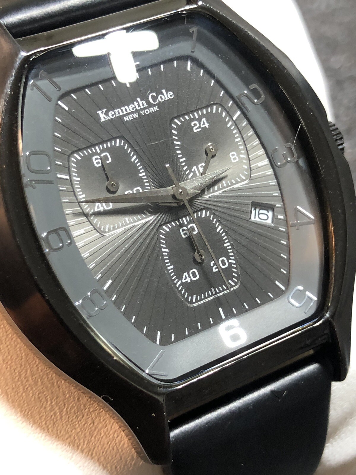 Kenneth Cole New York Men’s Chronograph Watch Barrel/Tonneau Shape New Battery