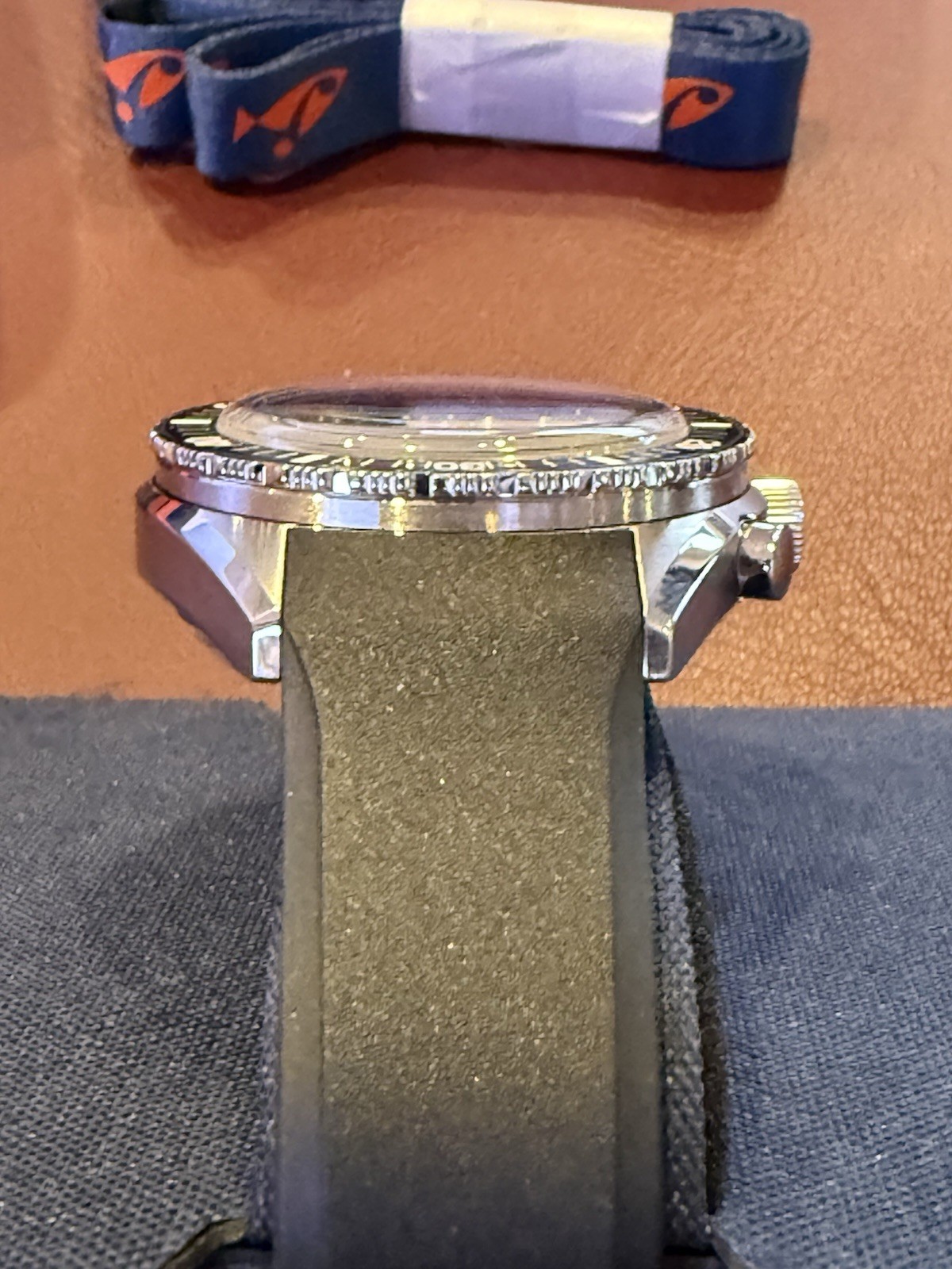 Doxa Sub 200 C-Graph II Sharkhunter Chronograph 42mm 797.10.101.20 Store Display