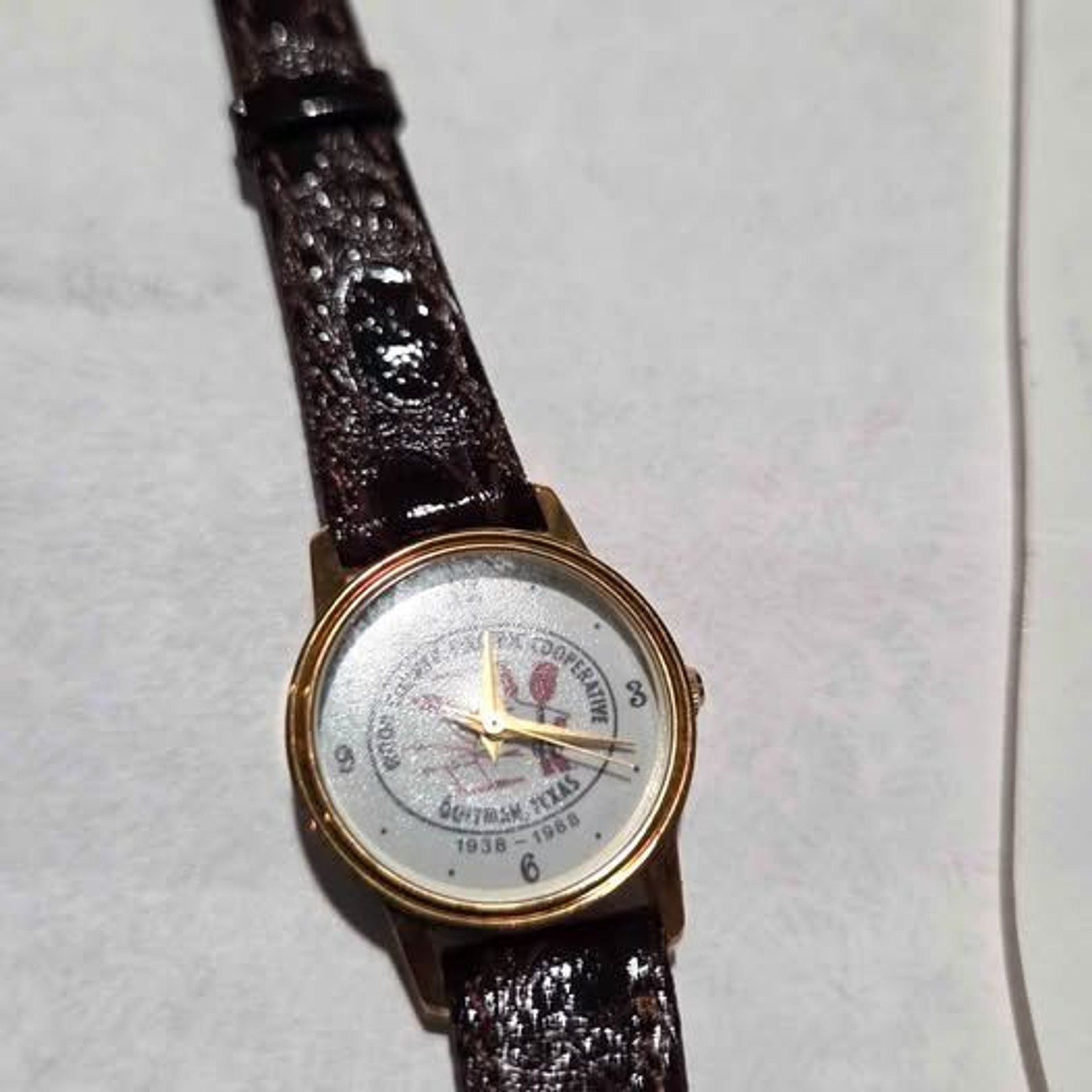 Vintage Ladies Wood Co. Coop Watch. works with new battery