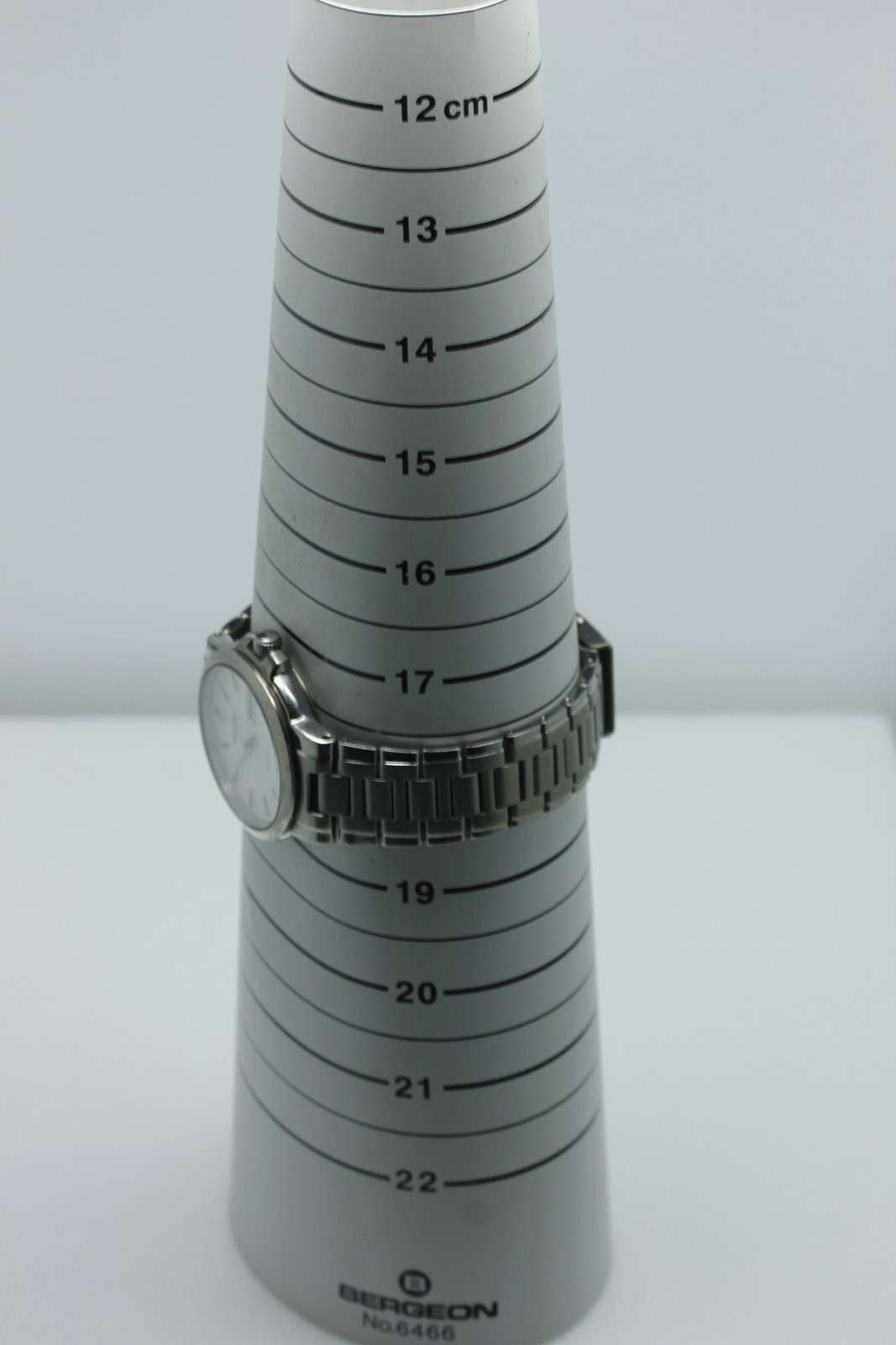 SEIKO 7N43-7B80 Titanium Day Date Kanji 38mm Qz Men’s Watch vintage 1993