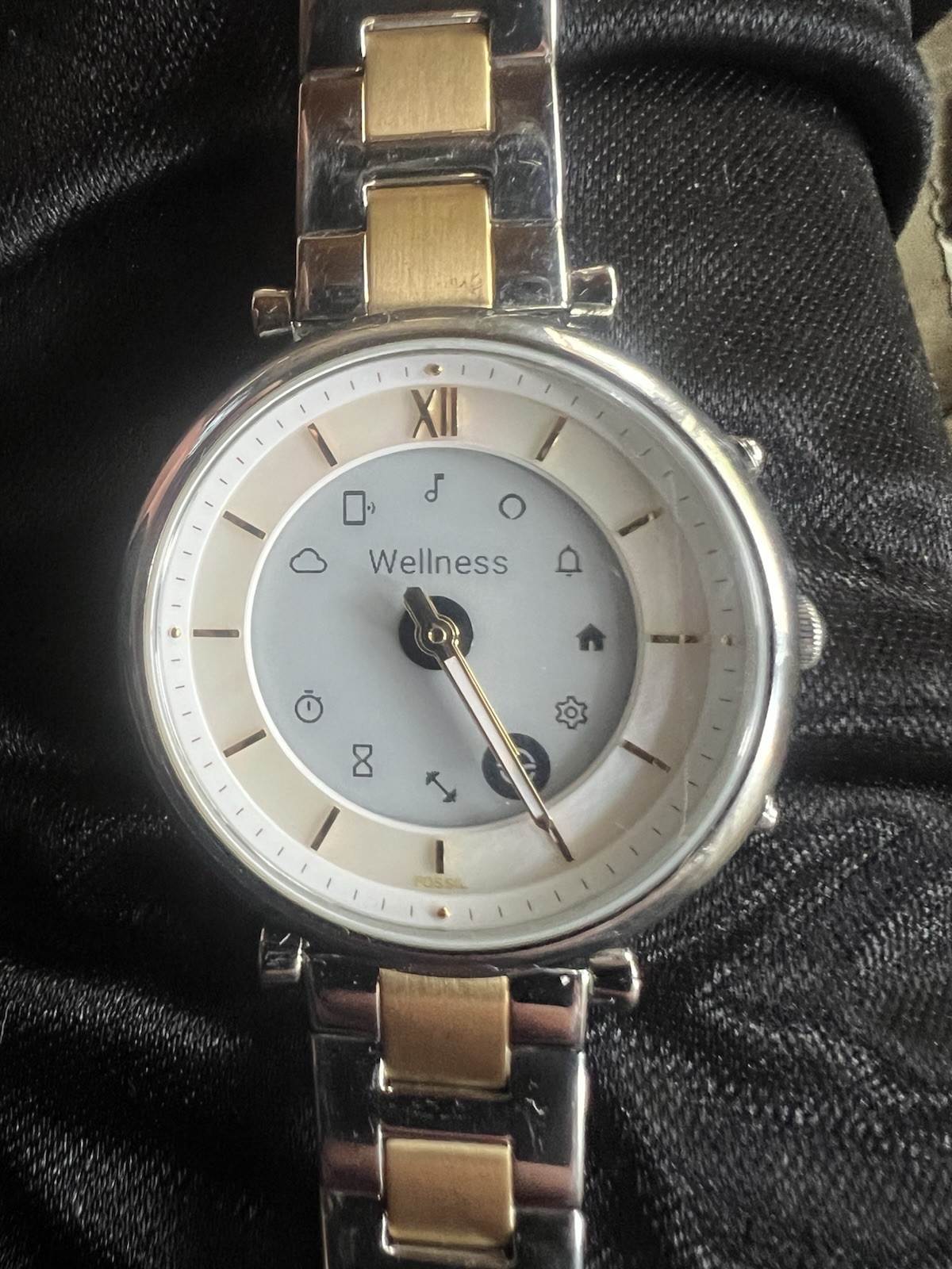 Fossil Carlie Gen 6 Hybrid Smartwatch (Model DW15F2)