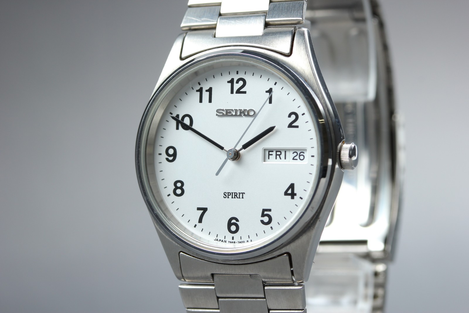 [Near MINT+] Vintage SEIKO Spirit 7N48-7A00 34mm White Dial Quartz Men’s Watch