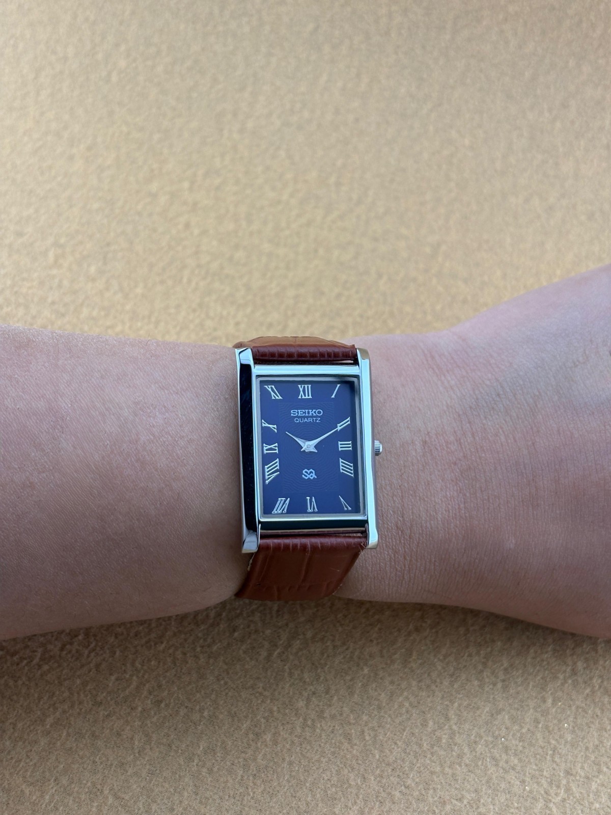 RARE BLUE SILVER Vintage Seiko Slim Quartz Men’s Wrist Watch