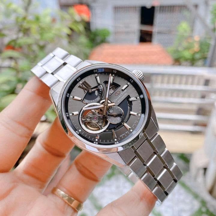 Orient Star Automatic Sapphire Crystal Gray Dial Men’s Watch RE-AV0004N