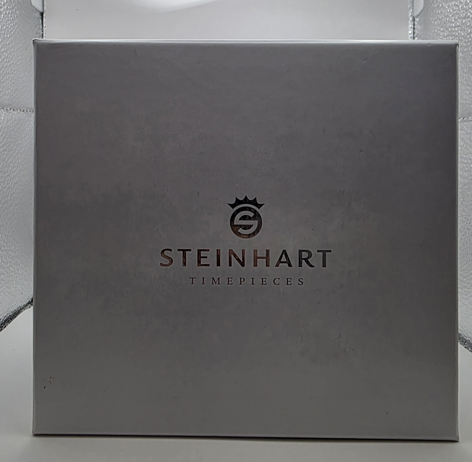 Steinhart Ocean One Vintage Red 42mm Excellent with Box and Papers