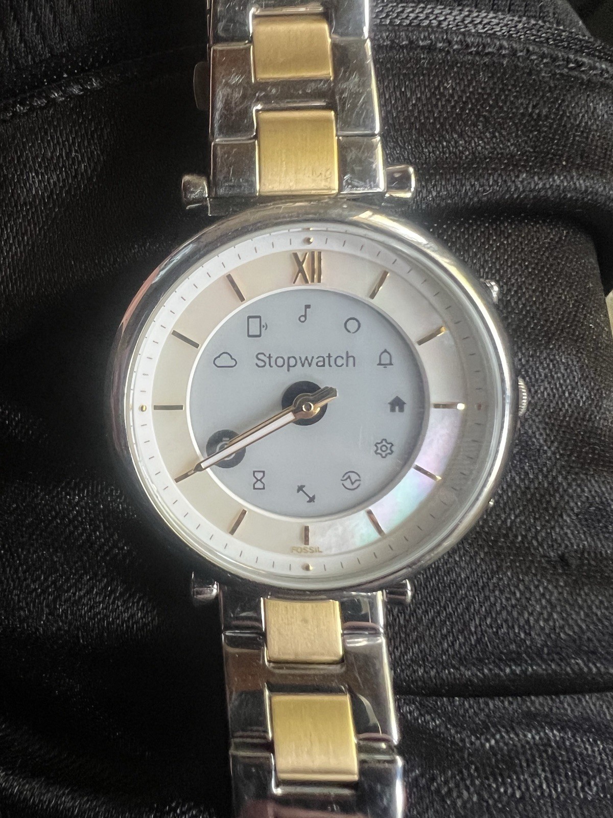Fossil Carlie Gen 6 Hybrid Smartwatch (Model DW15F2)