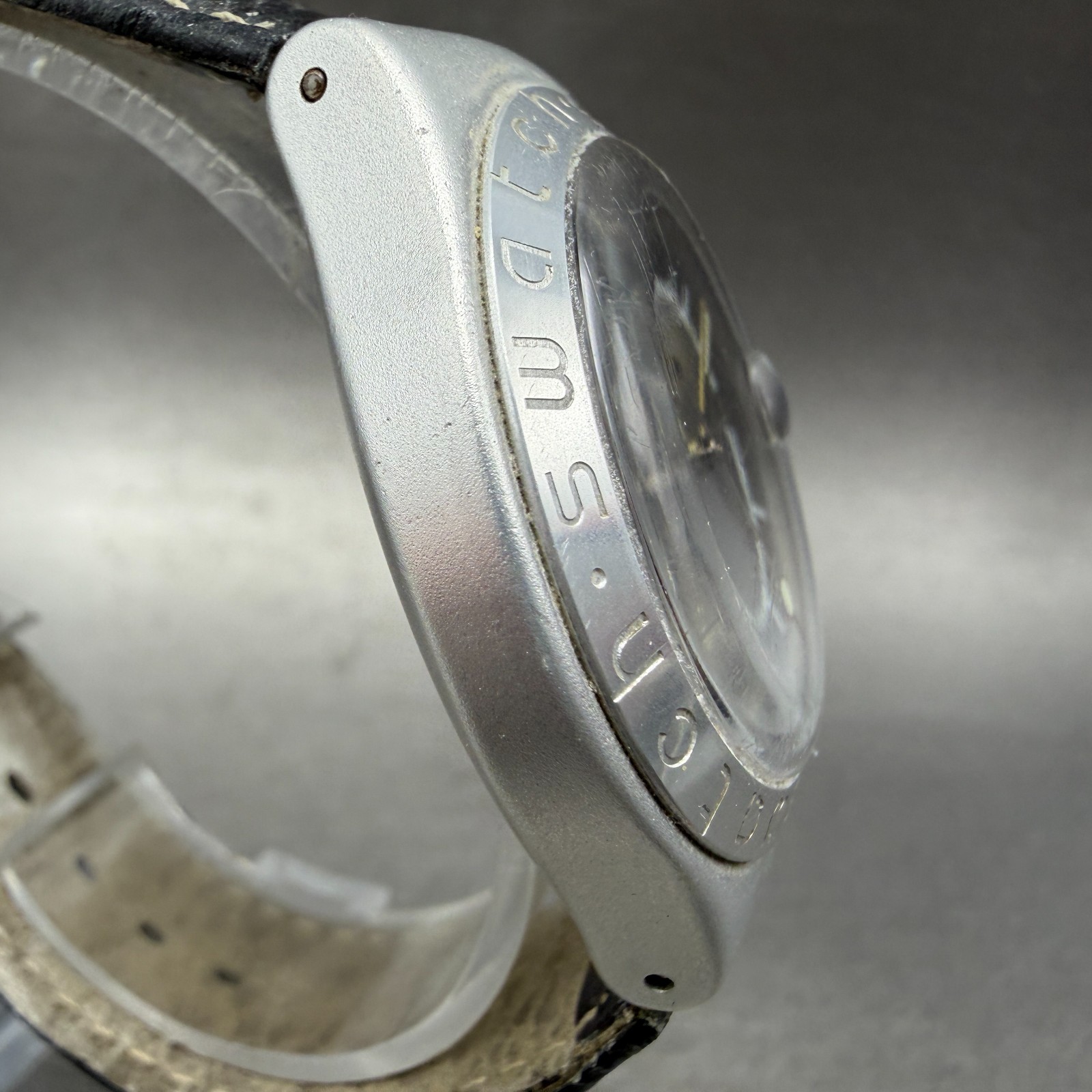 Swatch Irony Big Smoking Watch Men 37mm Gray Dial Aluminum Date Round New Batt